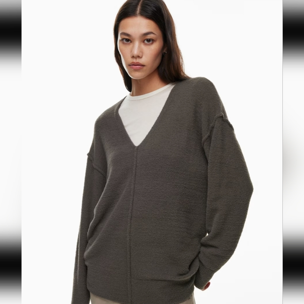 Wilfred Free Hush Knit V-Neck Sweater